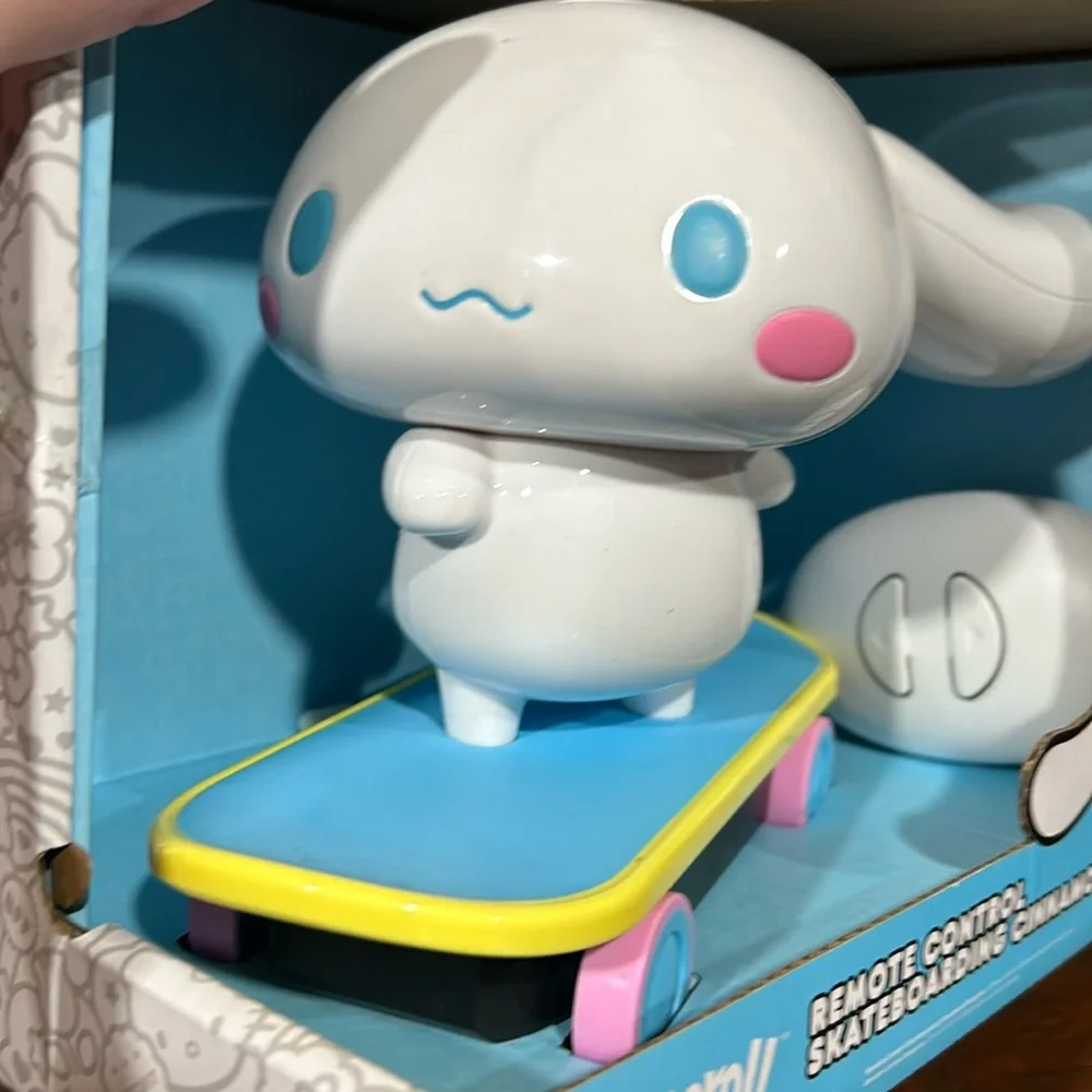 Sanrio Cinnamoroll RC Skateboarding Remote Control Figure Toy New in Box NIB